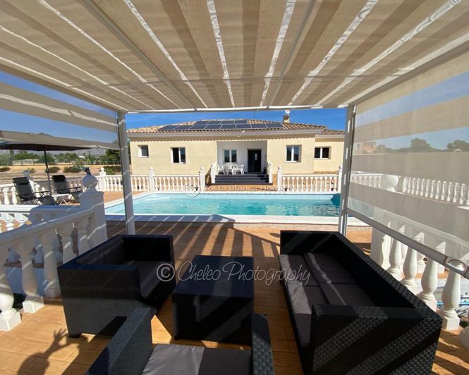 Image No.2-4 Bed Villa for sale