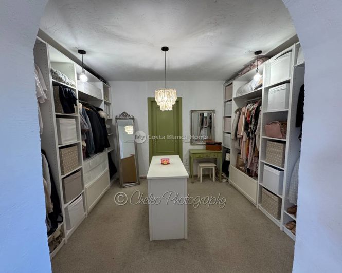 Image No.12-3 Bed Villa for sale