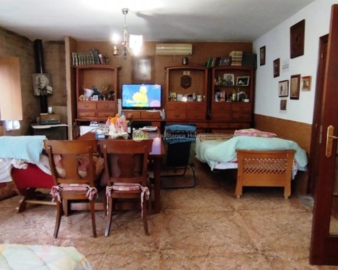 Image No.8-5 Bed Country House for sale