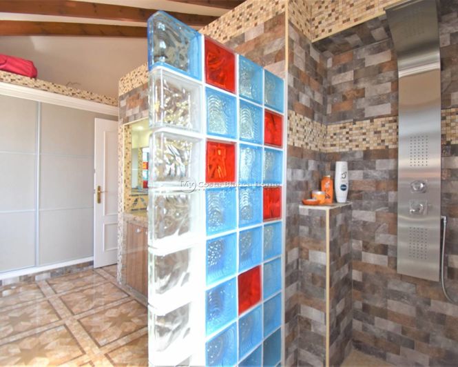 Image No.20-4 Bed Villa for sale