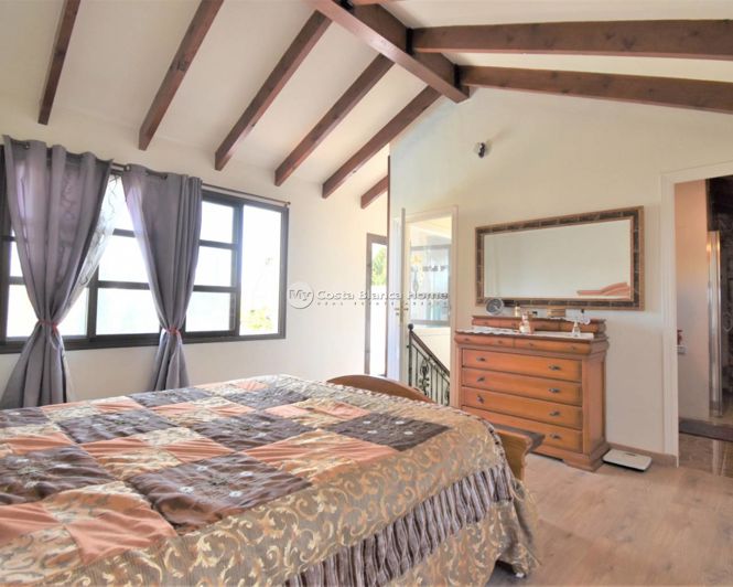 Image No.22-4 Bed Villa for sale