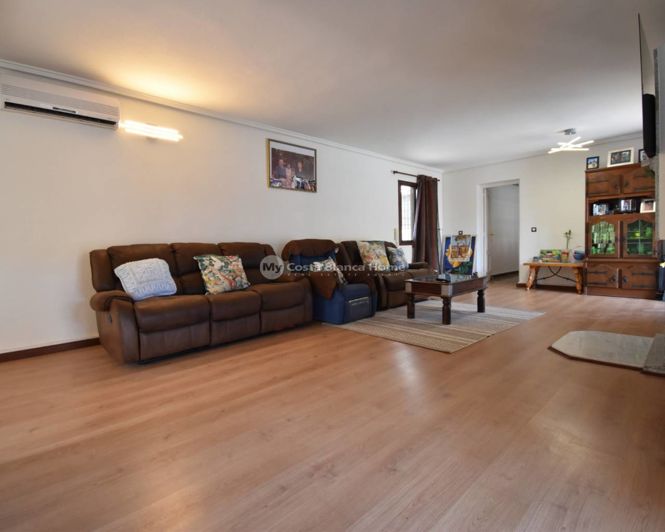 Image No.4-4 Bed Villa for sale