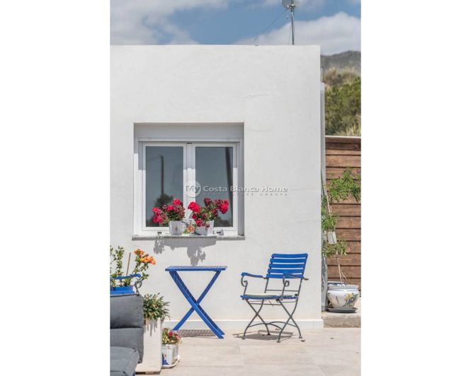 Image No.37-3 Bed Country House for sale