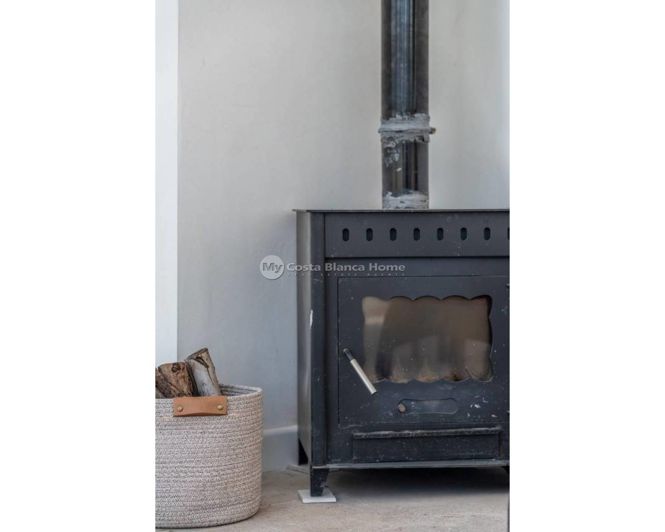 Image No.42-3 Bed Country House for sale