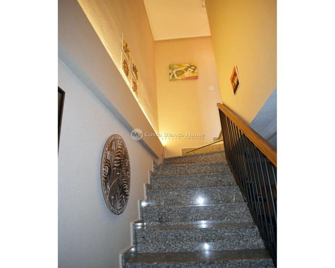 Image No.17-3 Bed Townhouse for sale