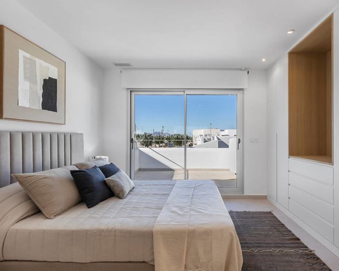 Image No.13-3 Bed Apartment for sale