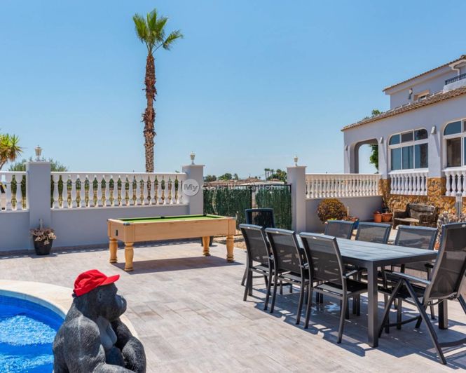 Image No.36-4 Bed Country House for sale