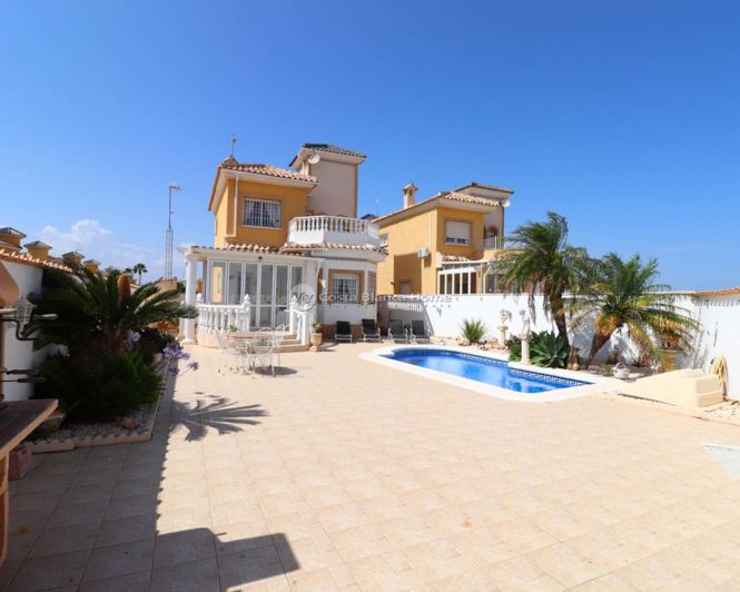 Image No.1-3 Bed Villa for sale
