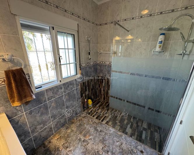 Image No.10-5 Bed Villa for sale