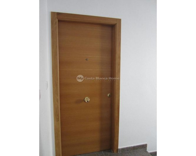 Image No.12-3 Bed Townhouse for sale