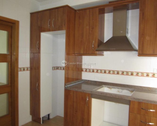 Image No.18-3 Bed Townhouse for sale