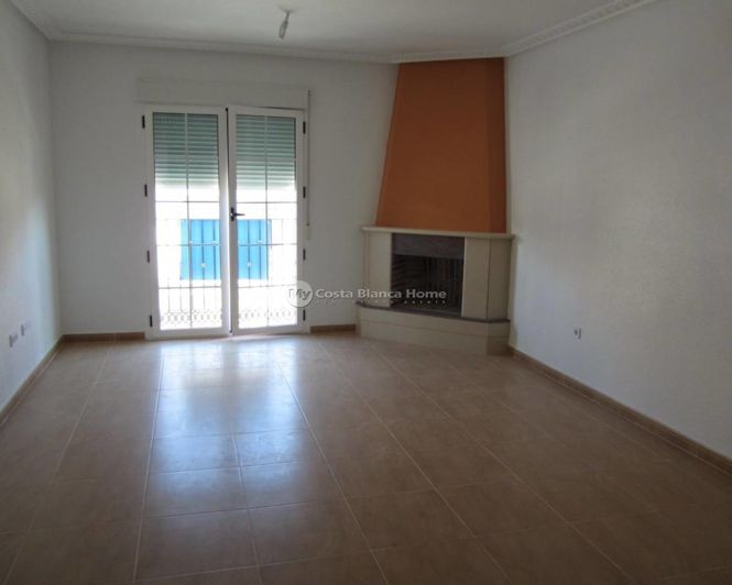 Image No.2-3 Bed Townhouse for sale