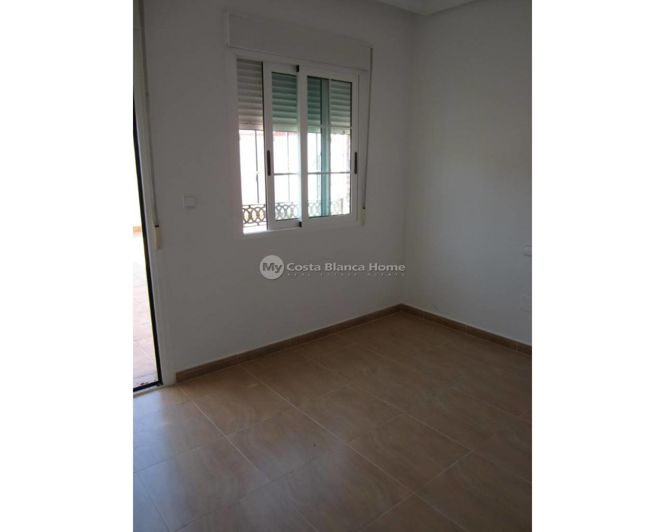 Image No.21-3 Bed Townhouse for sale