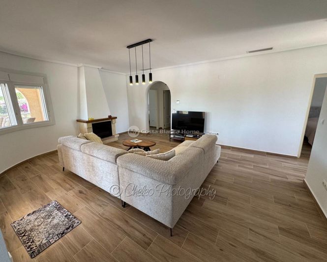 Image No.14-4 Bed Country House for sale