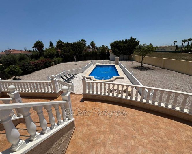 Image No.20-4 Bed Country House for sale