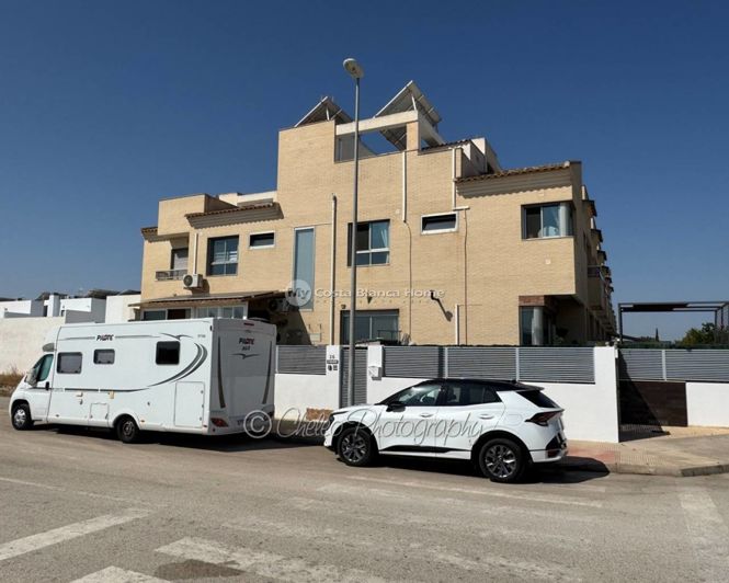 Image No.29-3 Bed Townhouse for sale