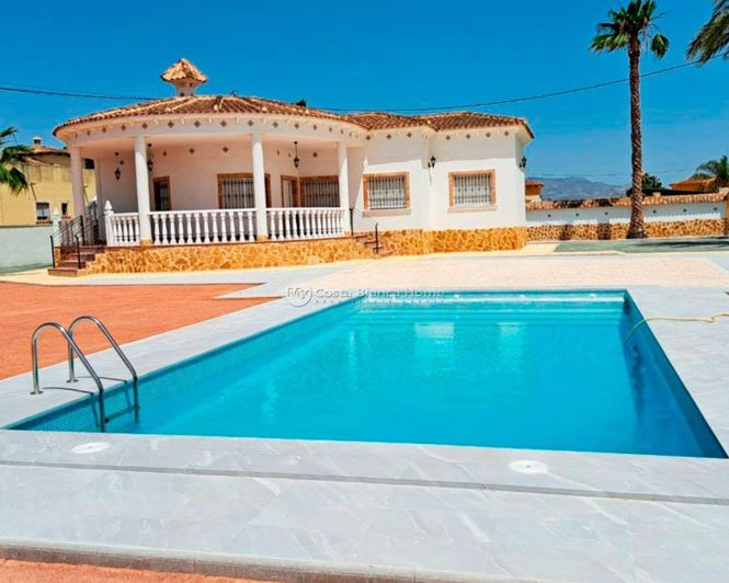 Image No.11-3 Bed Country House for sale