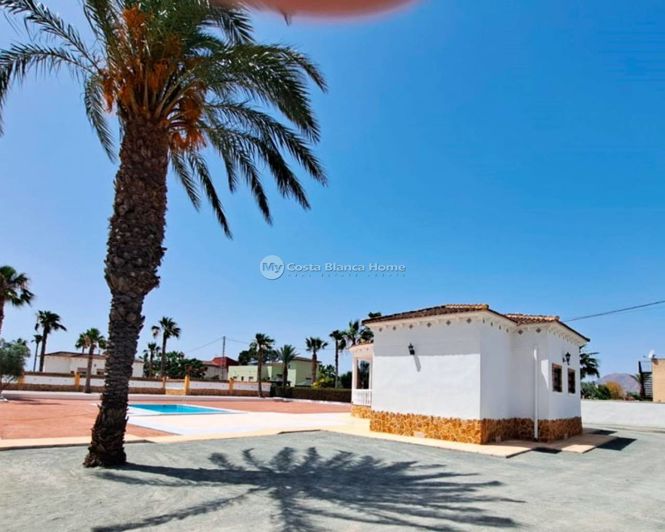 Image No.16-3 Bed Country House for sale