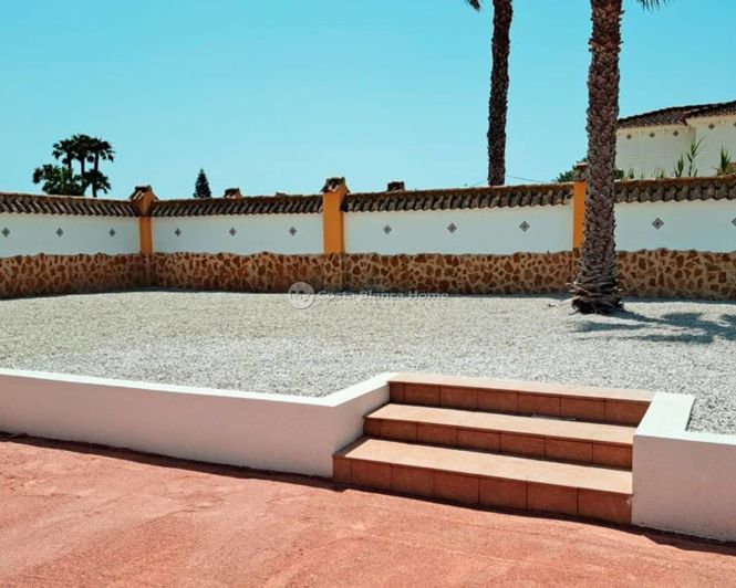 Image No.17-3 Bed Country House for sale