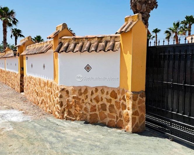 Image No.5-3 Bed Country House for sale