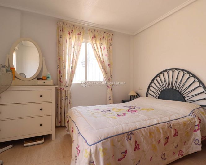 Image No.10-3 Bed Property for sale