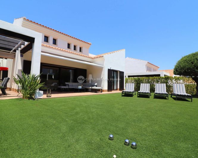 Image No.1-3 Bed Villa for sale