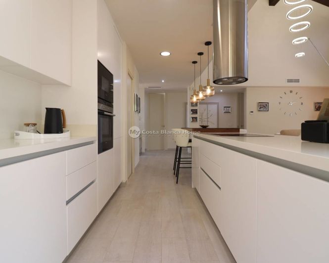 Image No.12-3 Bed Villa for sale