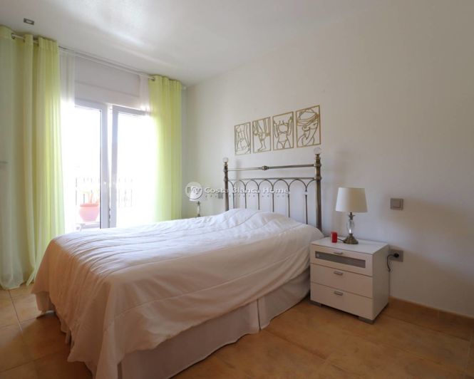 Image No.12-3 Bed Townhouse for sale