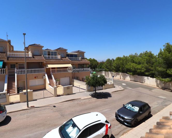 Image No.22-3 Bed Townhouse for sale