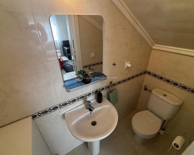 Image No.12-2 Bed Townhouse for sale