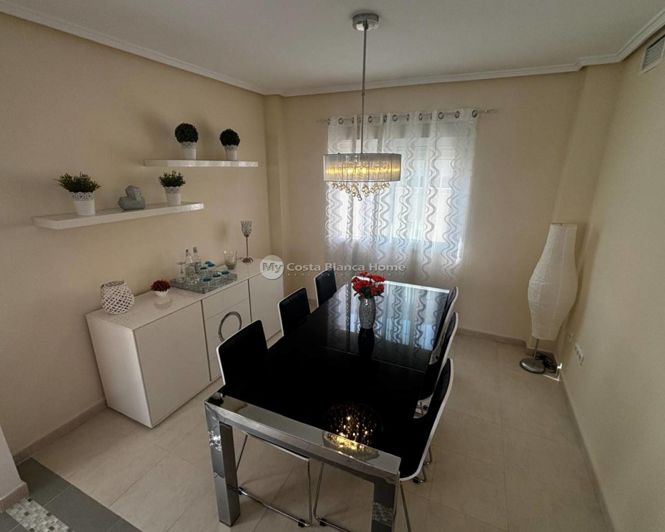 Image No.13-2 Bed Townhouse for sale