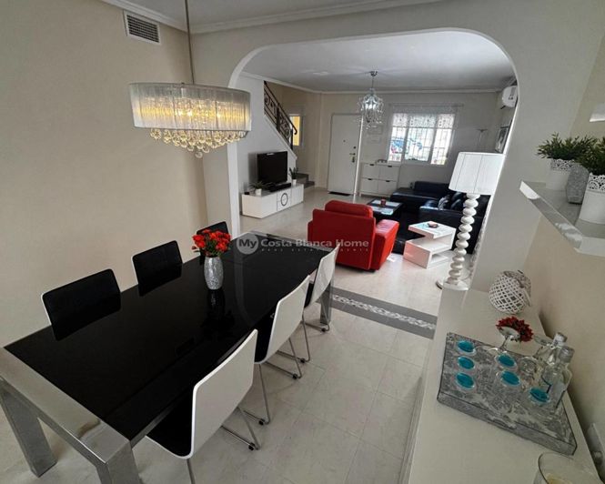 Image No.20-2 Bed Townhouse for sale