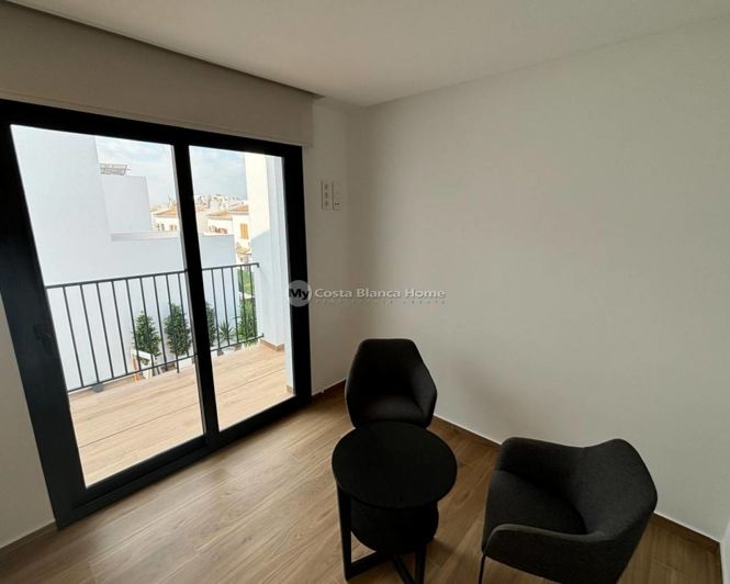 Image No.12-3 Bed Property for sale