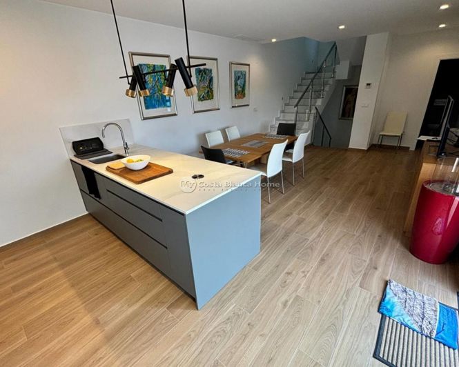 Image No.31-3 Bed Property for sale