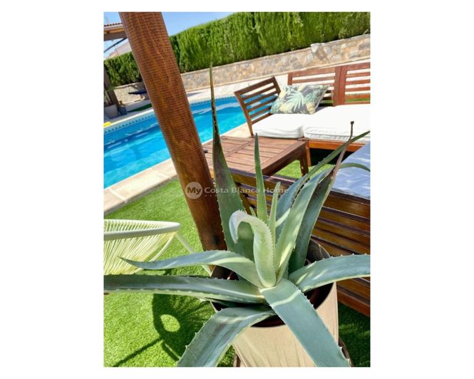 Image No.12-4 Bed Villa / Detached for sale