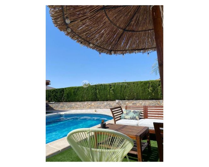 Image No.13-4 Bed Villa / Detached for sale