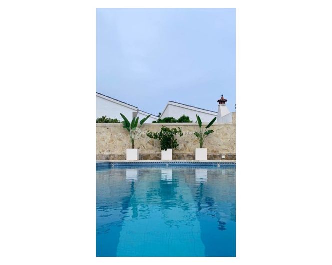 Image No.19-4 Bed Villa / Detached for sale