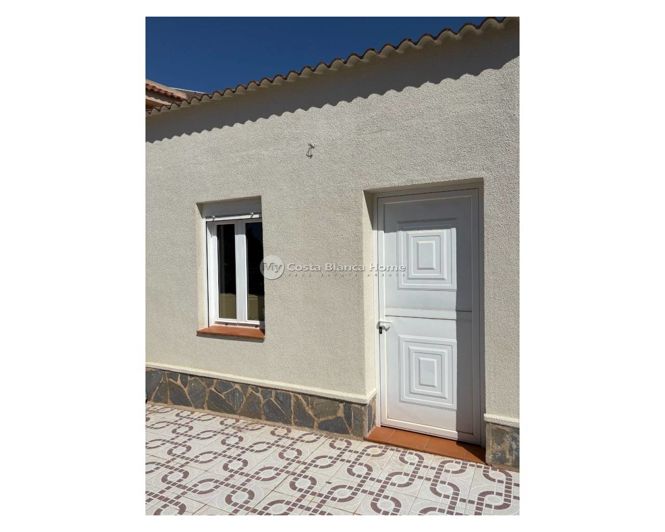 Image No.35-4 Bed Villa / Detached for sale