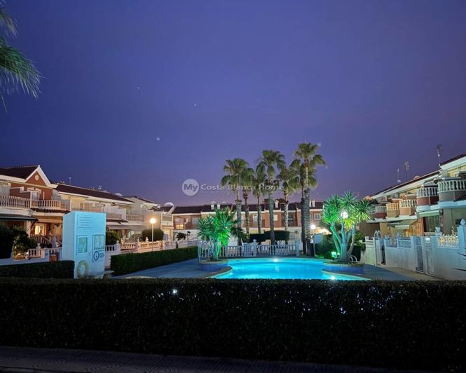 Image No.38-3 Bed Townhouse for sale