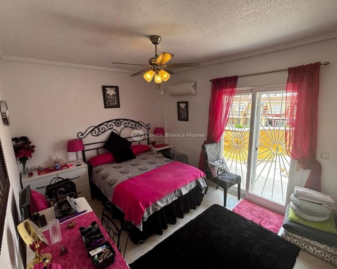 Image No.9-3 Bed Townhouse for sale