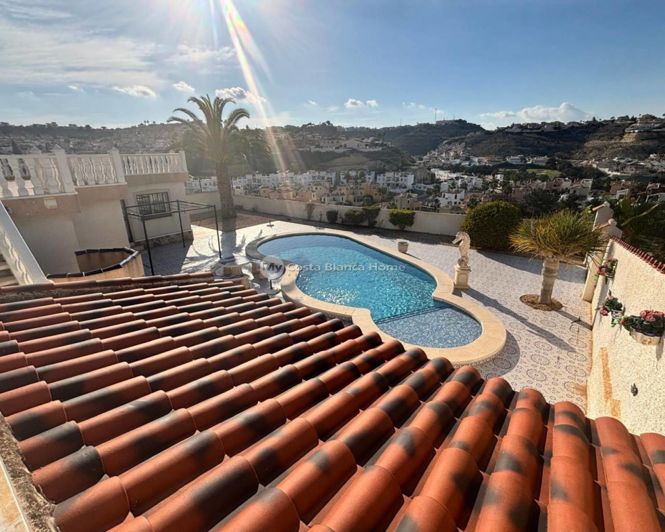 Image No.30-5 Bed Property for sale