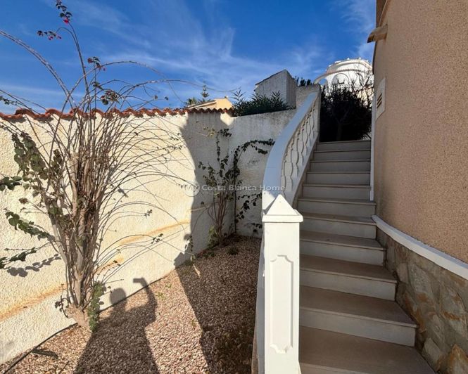 Image No.31-5 Bed Property for sale