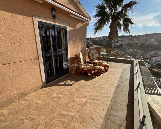 Image No.39-5 Bed Property for sale