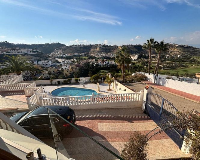 Image No.48-5 Bed Property for sale