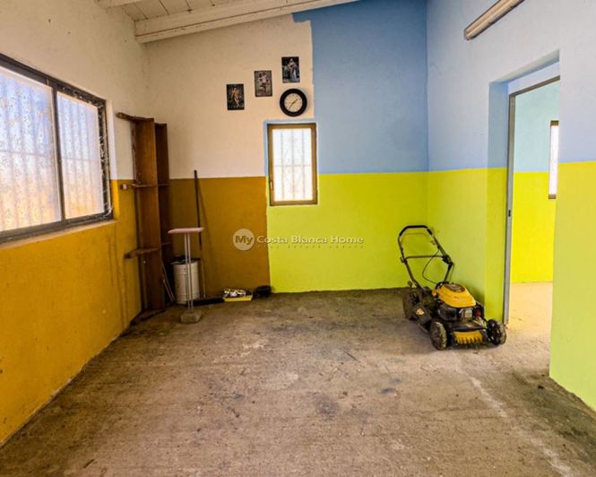 Image No.14-3 Bed Country House for sale