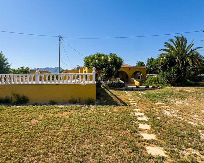 Image No.19-3 Bed Country House for sale