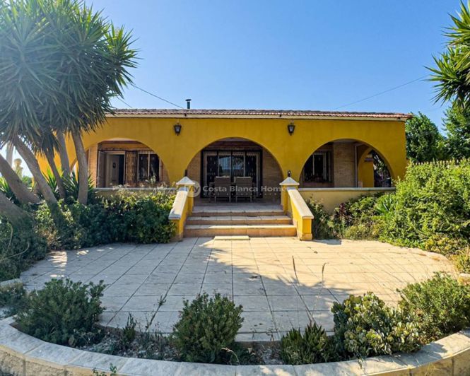 Image No.20-3 Bed Country House for sale