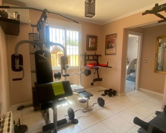 Image No.17-5 Bed Country House for sale