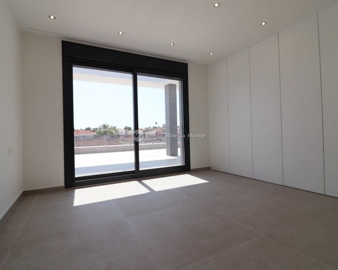 Image No.26-3 Bed Villa for sale