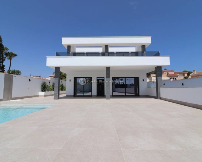 Image No.35-3 Bed Villa for sale